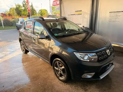 Używany Dacia Sandero Stepway 90 KM (66 kW) 2017 Szary SUV
