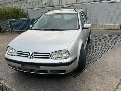 Gebraucht VW Golf IV 101 PS (74 kW) 2002 Silber Kombi