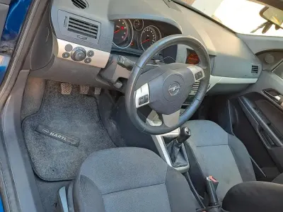 Gebraucht Opel Astra 105 PS (77 kW) 2007 Blau Kleinwagen