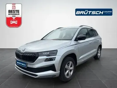 Gebraucht Skoda Karoq SportLine 150 PS (110 kW) 2023 Brilliantsilber metallic SUV