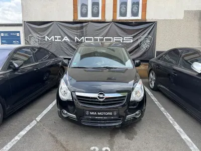 Używany Opel Agila Edition 94 KM (69 kW) 2013 Czarny Hatchback