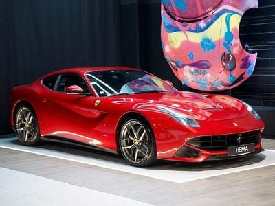 Rot Gebraucht 2015 Ferrari F12 Coupé | 239.980 € (Teuer)