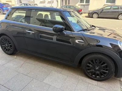 Usado Mini ONE 102 HP (75 kW) 2020 Preto Citadino