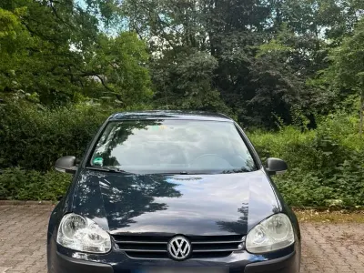 Gebraucht VW Golf V 102 PS (75 kW) 2008 Blau Kleinwagen