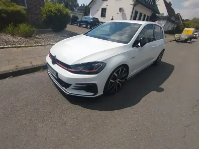 Używany VW Golf VII GTI 245 KM (180 kW) 2017 Biały Sedan/Limuzyna