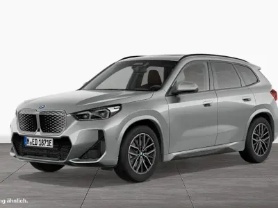 Gebraucht BMW iX1 M Sport 200 kW (272 PS) 2023 Spacesilber SUV