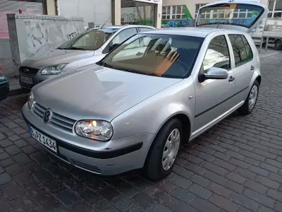 Usata VW Golf IV Basis 105 CV (77 kW) 2003 Argento Berlina