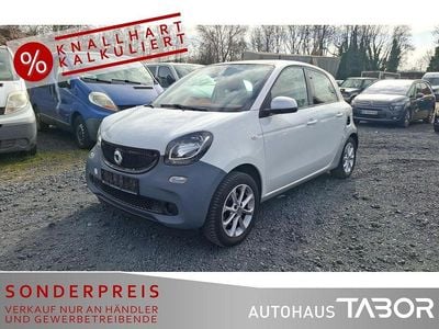 Gebraucht Smart ForFour Passion 71 PS (52 kW) 2015 Cool silver Kleinwagen
