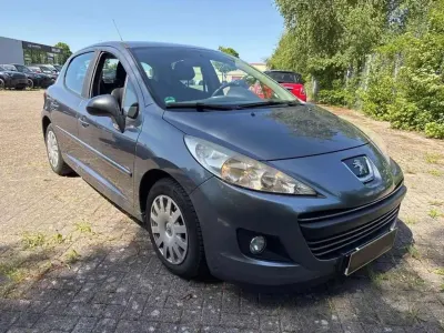 Gebraucht Peugeot 207 90 PS (66 kW) 2010 Lack grau thorium/metallic Limousine
