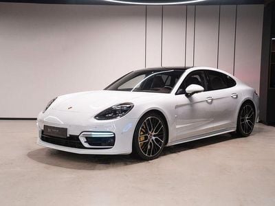 Weiß Gebraucht 2021 Porsche Panamera Turbo S Limousine | 95.000 € (Etwas zu teuer)