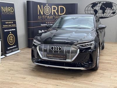 Brillantschwarz Gebraucht 2022 Audi e-tron S-Line SUV | 31.989 € (Guter Preis)
