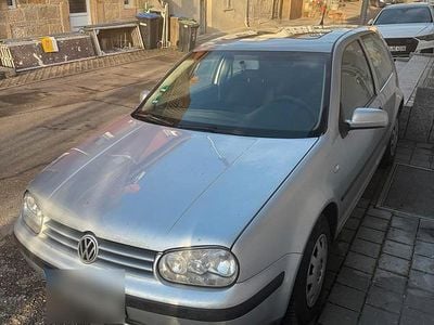 Silber Gebraucht 2003 VW Golf IV Kleinwagen | 1.300 € (Fairer Preis)
