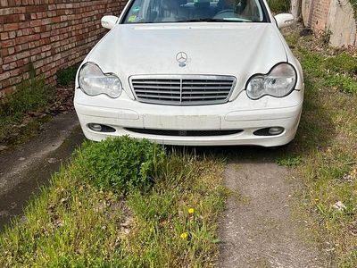 Second-hand Mercedes C180 143 CP (105 kW) 2002 Alb Hatchback