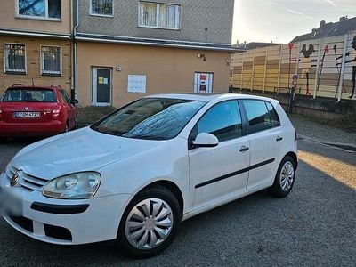 Gebraucht VW Golf V 102 PS (75 kW) 2005 Weiß Kleinwagen