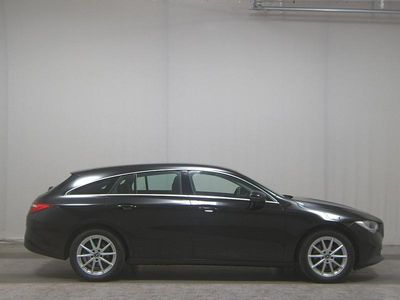 Schwarz Gebraucht 2023 Mercedes CLA180 Shooting Brake Kombi | 20.480 € (Guter Preis)