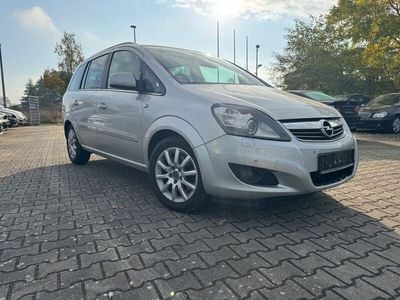 Gebraucht Opel Zafira Innovation 150 PS (110 kW) 2009 Silber Van / Kleinbus