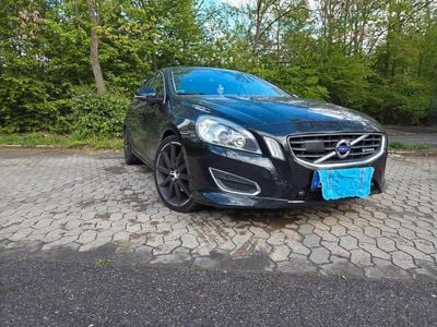 Second-hand Volvo S60 330 CP (242 kW) 2011 Negru Berlinǎ