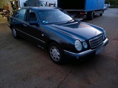 Mercedes E240