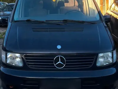 Gebraucht Mercedes V200 205 PS (150 kW) 2002 Blau Van / Kleinbus