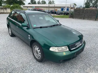 Gebraucht Audi A4 102 PS (75 kW) 2000 Grün Kombi