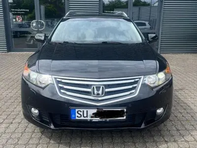 Gebraucht Honda Accord 156 PS (114 kW) 2011 Schwarz Kombi
