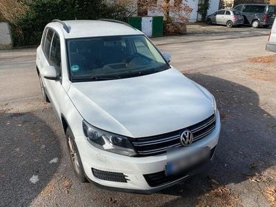 Second-hand VW Tiguan 140 CP (102 kW) 2011 Alb SUV