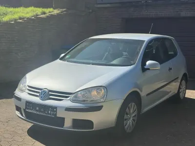 Gebraucht VW Golf IV 75 PS (55 kW) 2005 Silber Kleinwagen