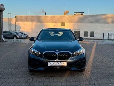 Grau Gebraucht 2019 BMW 118 Advantage Kleinwagen | 17.999 € (Guter Preis)