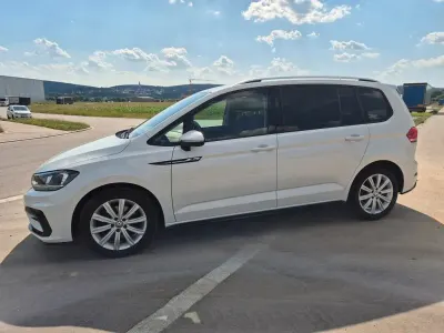 Gebraucht VW Touran Comfortline 150 PS (110 kW) 2017 Weiß Van / Kleinbus