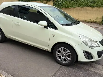 Gebraucht Opel Corsa 87 PS (63 kW) 2011 Beige Kleinwagen