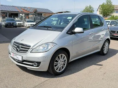 Gebraucht Mercedes A180 Elegance 109 PS (80 kW) 2011 Silber Kleinwagen