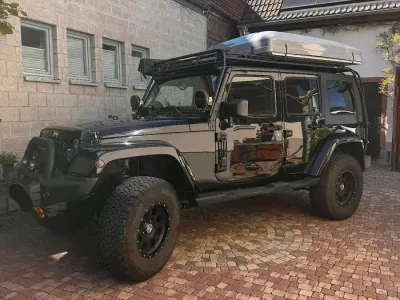 Usata Jeep Wrangler Sahara 180 CV (132 kW) 2010 Nero SUV
