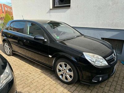 Second-hand Opel Signum 150 CP (110 kW) 2005 Negru Hatchback