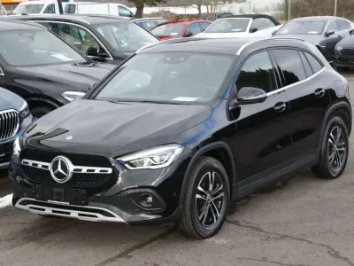 Usado Mercedes GLA220 190 HP (139 kW) 2023 Preto SUV