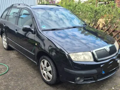 Käytetty Skoda Fabia Ambiente 101 HP (74 kW) 2005 Musta Farmari