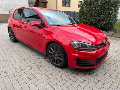 Gebraucht VW Golf VII GTI 230 PS (169 kW) 2015 Rot Kleinwagen
