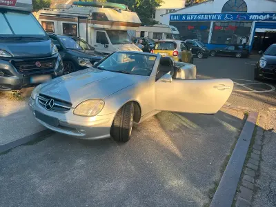 Gebraucht Mercedes SLK200 163 PS (119 kW) 2000 Silber Cabrio