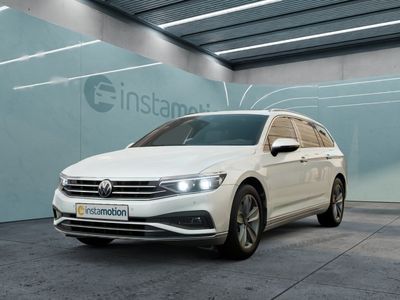 Weiß Gebraucht 2023 VW Passat Elegance Kombi | 31.450 €