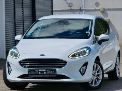 Używany Ford Fiesta Titanium 86 KM (63 kW) 2018 Biały Hatchback