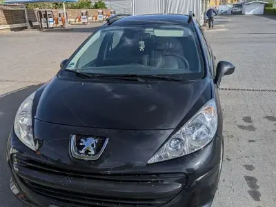 Gebraucht Peugeot 207 Filou 95 PS (69 kW) 2008 Schwarz Kombi