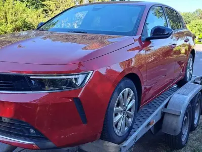 Gebraucht Opel Astra Enjoy 110 PS (80 kW) 2023 Chili rot/kardio rot Kleinwagen