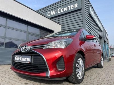 Gebraucht Toyota Yaris Comfort 99 PS (72 kW) 2014 Rot Kleinwagen