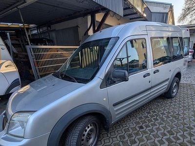 Gebraucht Ford Tourneo Connect 90 PS (66 kW) 2010 Silber Van / Kleinbus