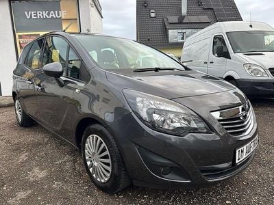 Grau Gebraucht 2011 Opel Meriva Innovation Van / Kleinbus | 4.990 € (Fairer Preis)