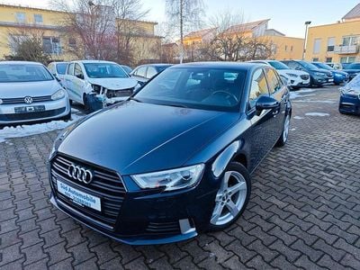 Second-hand Audi A3 Sport 150 CP (110 kW) 2018 Albastru Berlinǎ