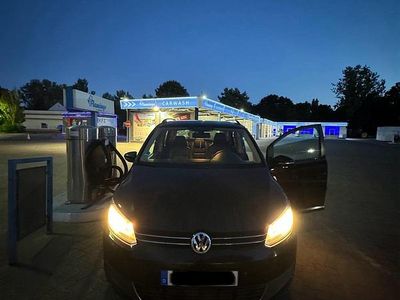 Schwarz Gebraucht 2012 VW Touran Van / Kleinbus | 5.000 € (Fairer Preis)
