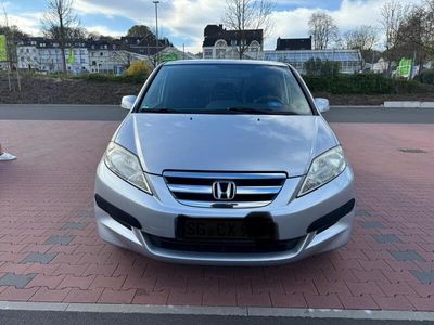 Honda FR-V
