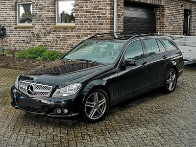 Gebraucht Mercedes C180 120 PS (88 kW) 2012 Schwarz Limousine
