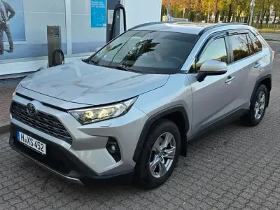 Gebraucht Toyota RAV4 175 PS (128 kW) 2023 Grau SUV