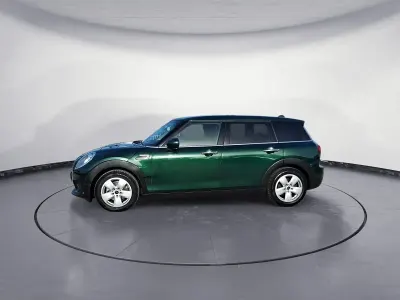 Gebraucht Mini One Clubman Pepper 102 PS (75 kW) 2018 British racinggreen meta Kombi